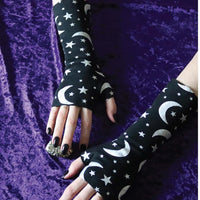 Witch's Wardrobe - R. Henderson - Book