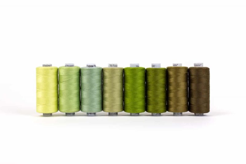 Wonderfil - Designer and Serger Thread Pack - 8 Spools - Assorted