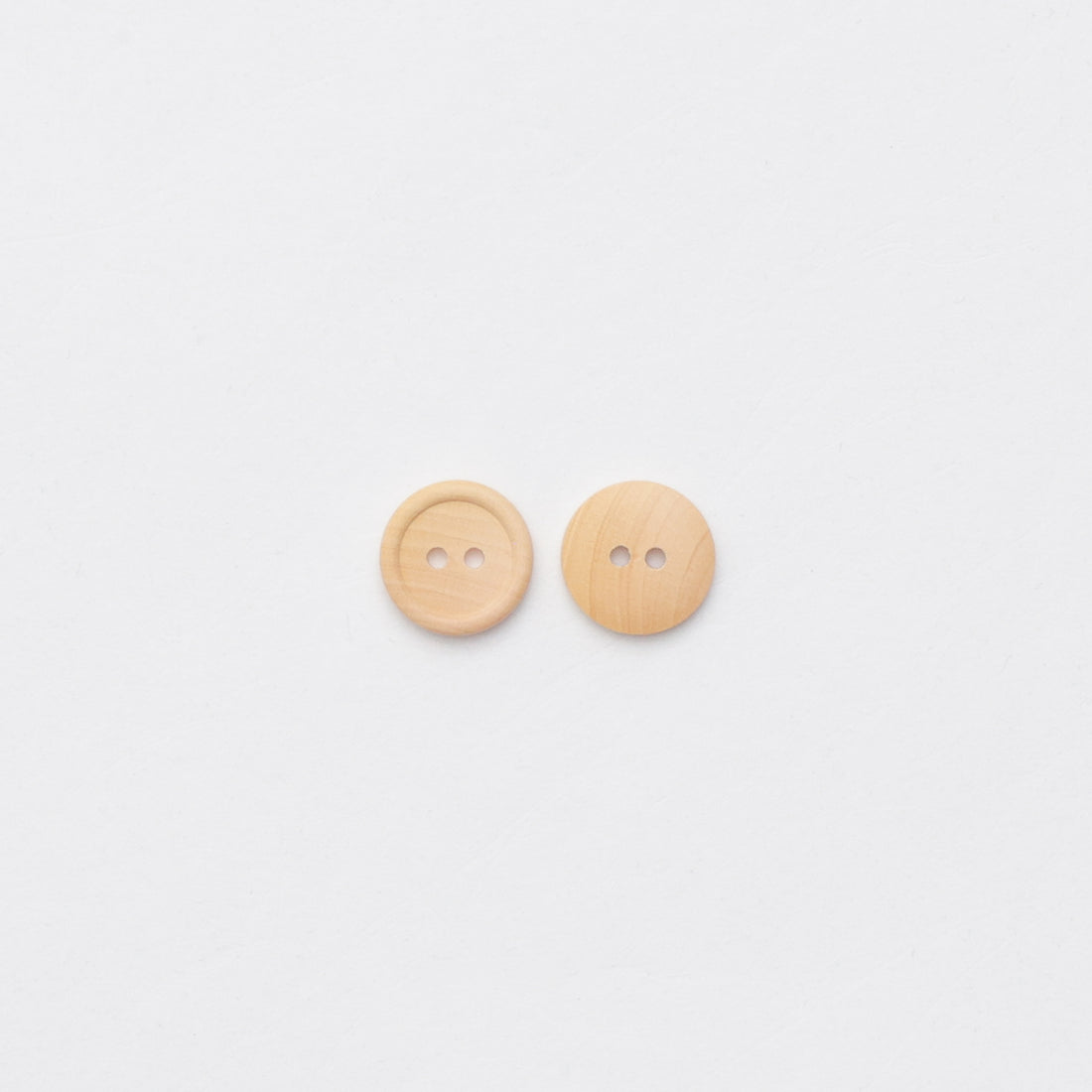 Elan - 2-Hole Button - 14mm - Wooden - Natural