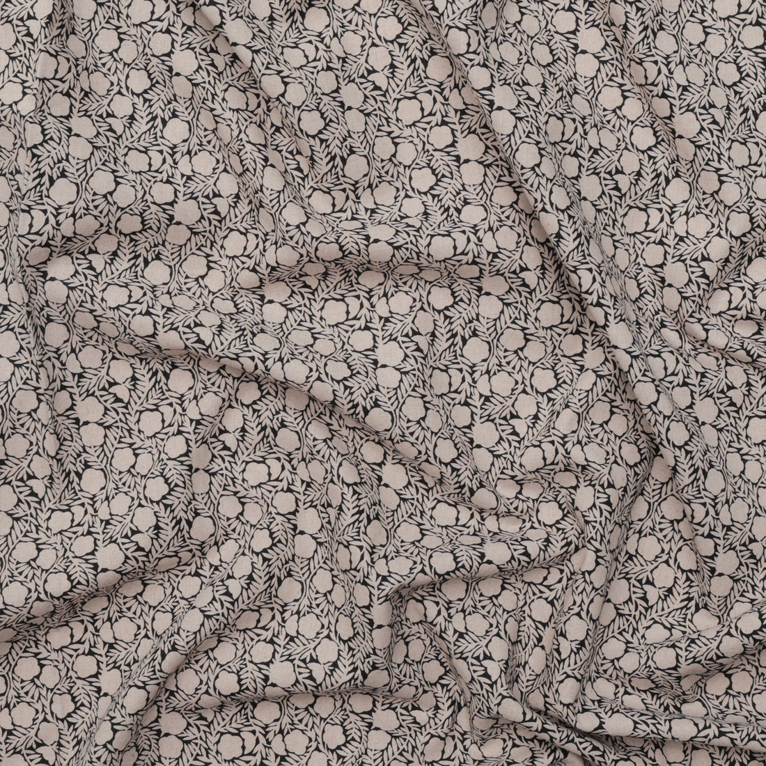 Figo - Cotton Linen - Rhythm & Leaves - Chain Floral - Black