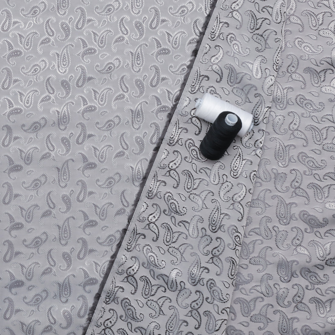 Poly Viscose - Lining - Bold Paisley - Silver