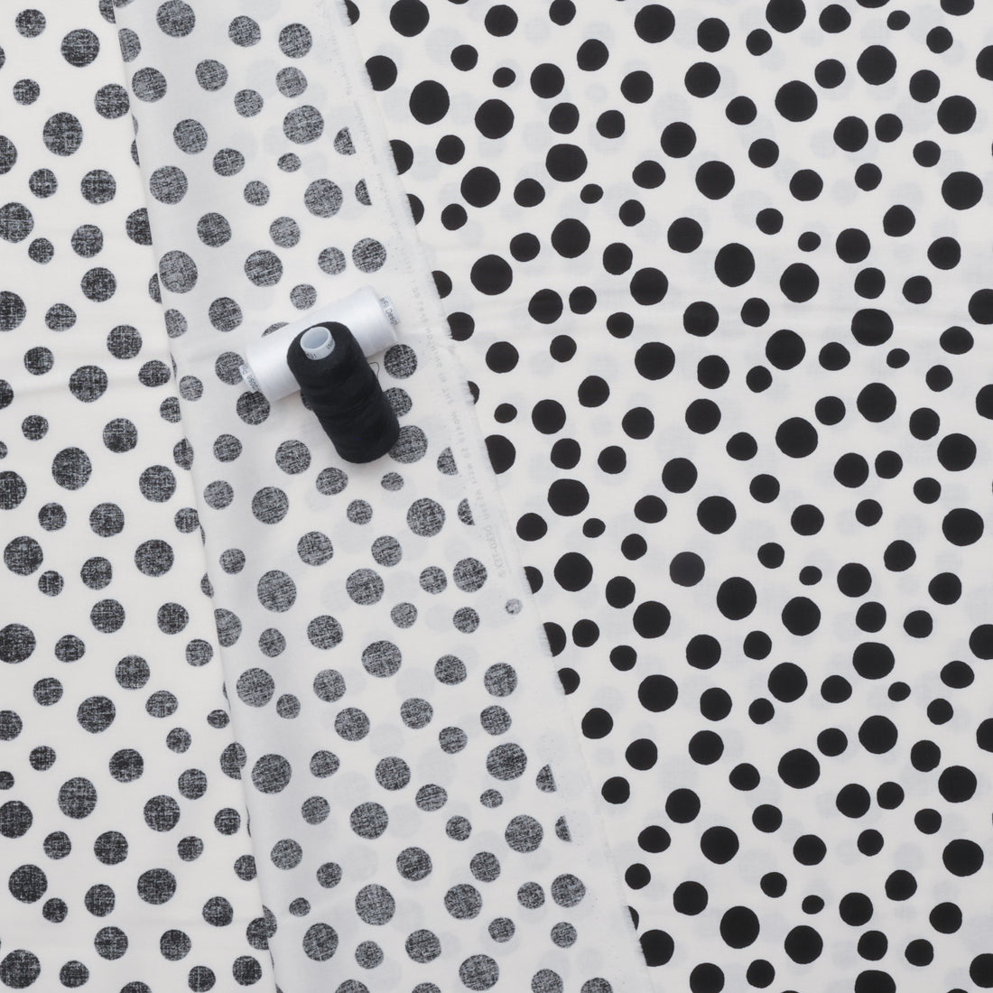 Moda - Cotton - Funny Valentine - Dots - Champagne