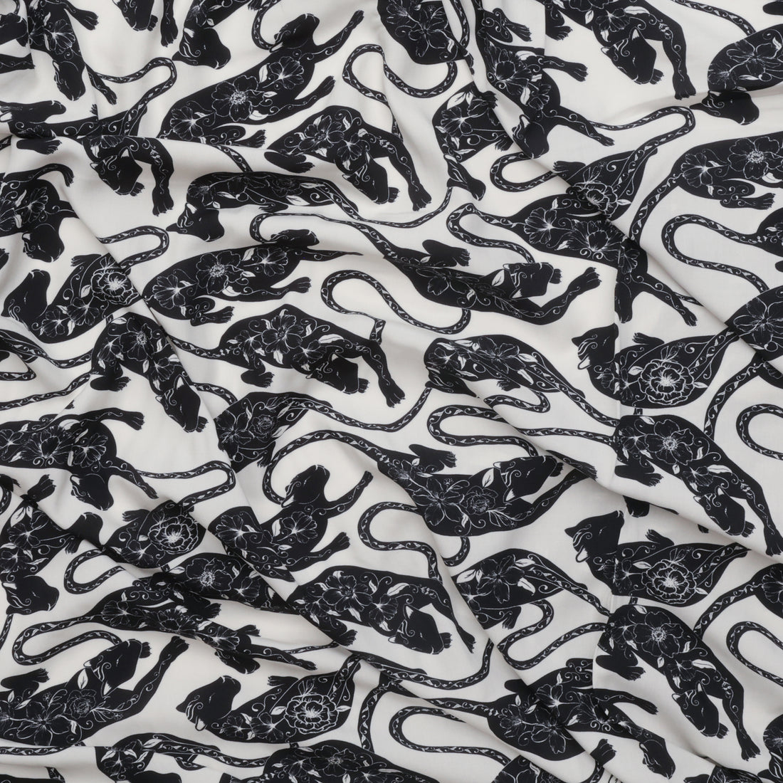 Rayon - Picasso Poplin - Digital Print - Ivory Black