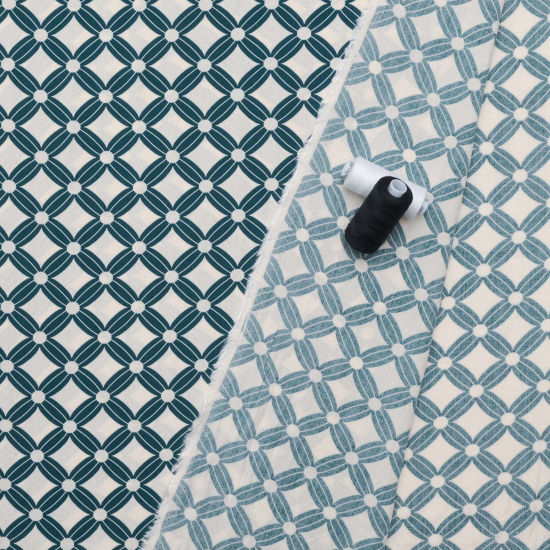 Viscose - Poplin Print - Lattice Flowers - Petrol