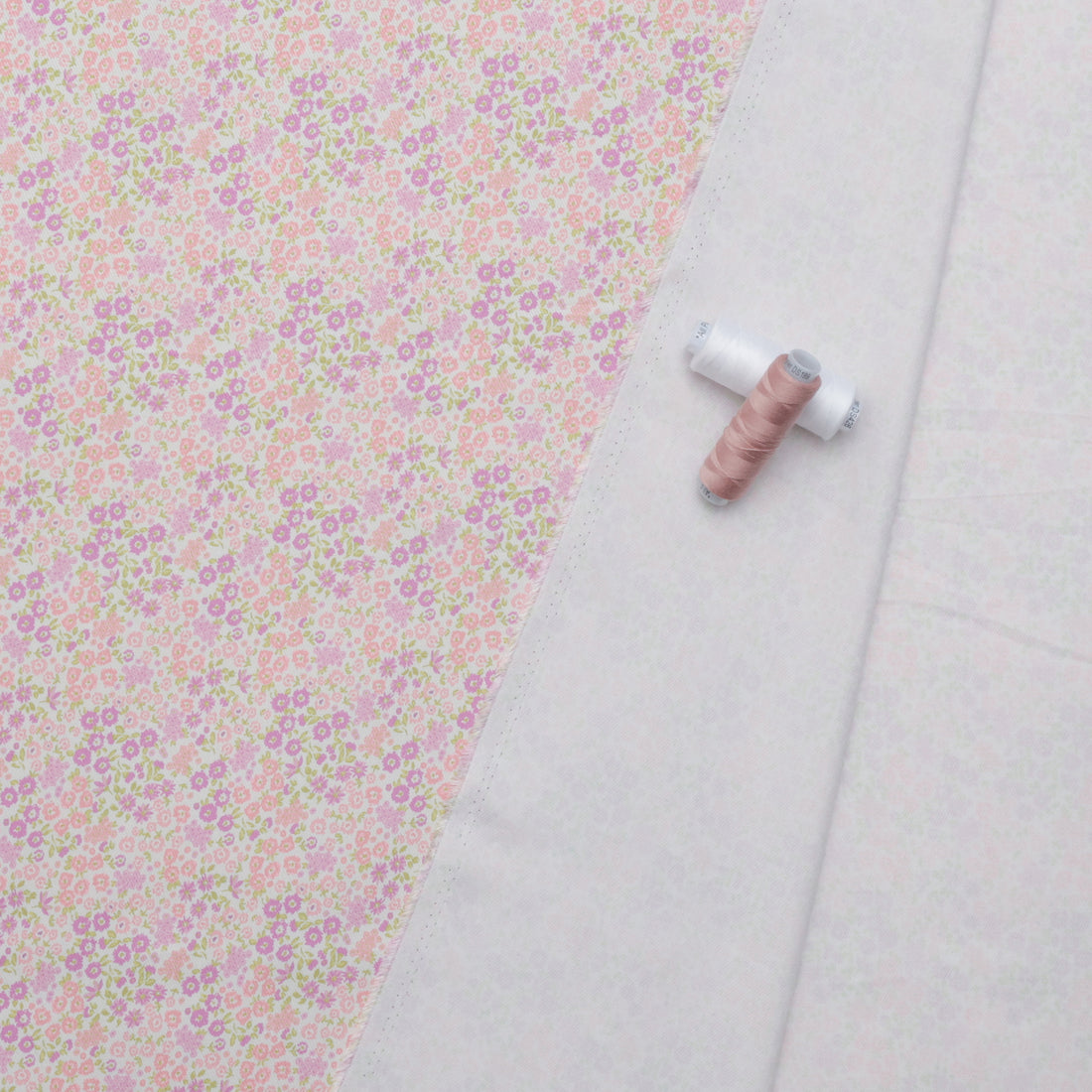 Katia - Viscose - Twill Print - Small Flowers