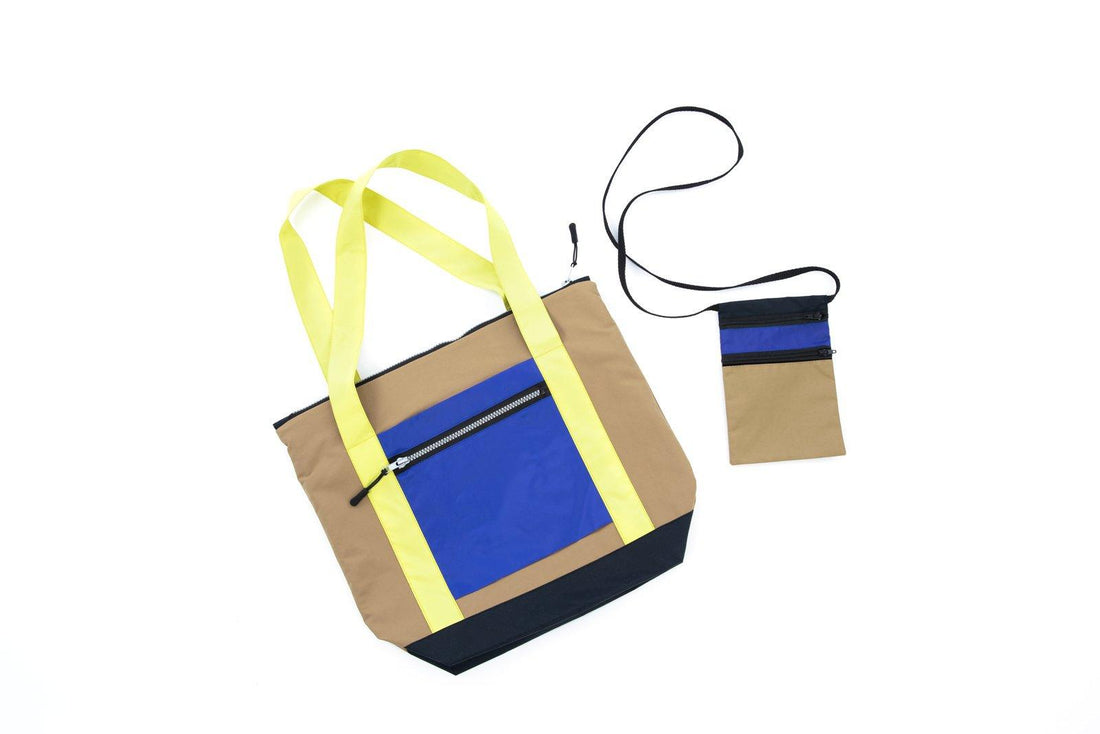 GALAXIE 3 - SUPERNOVA (SMALL), JET Travel Pouch