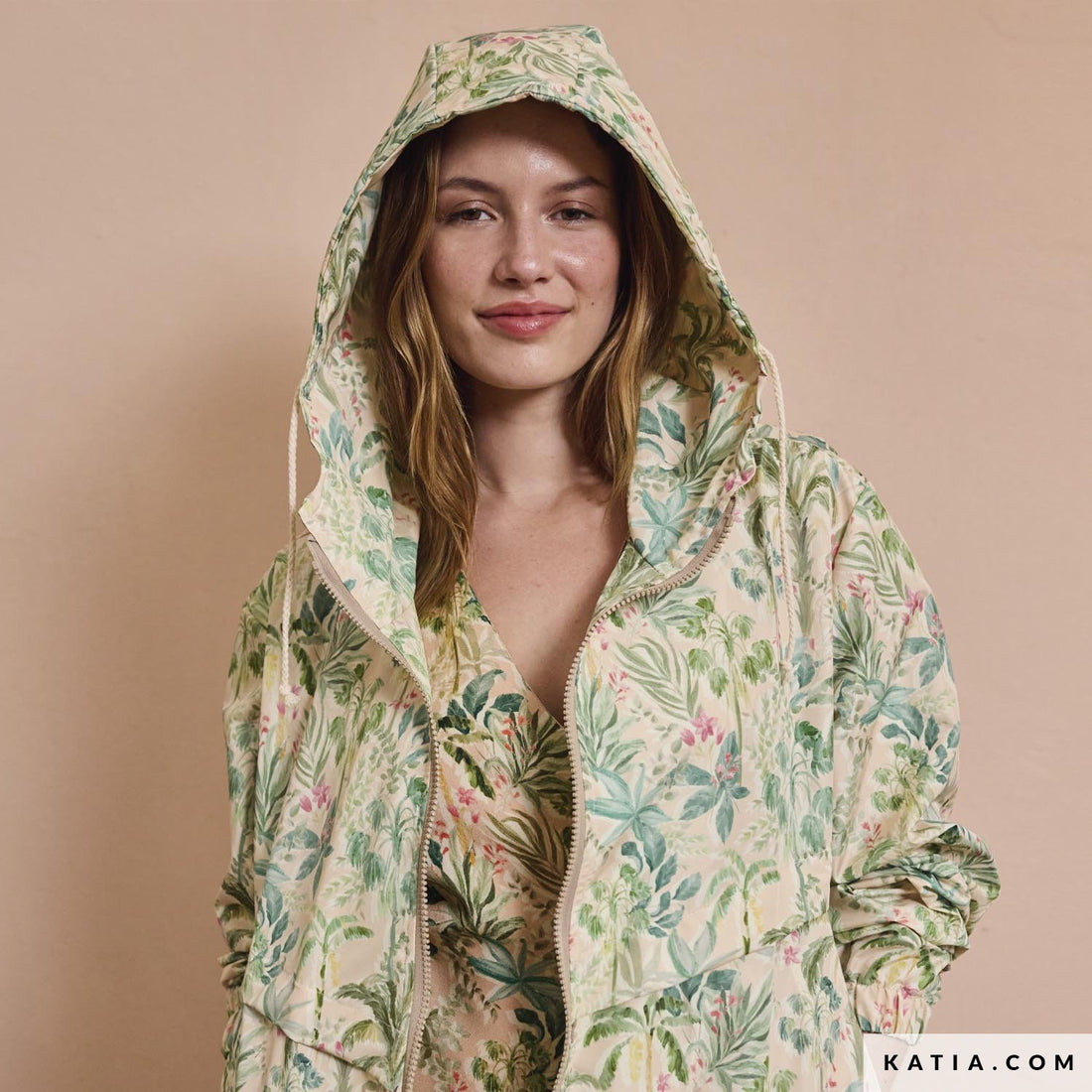 Katia - Windbreaker Print - Cocoa Fruit Palm